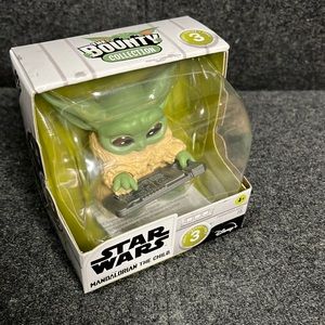 Mandalorian the child Star Wars